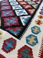 SHIRAZ KLILM
180x125 CM - Image 3